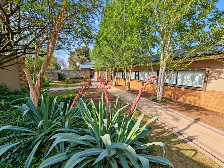 5 Bedroom Property for Sale in Waverley Free State